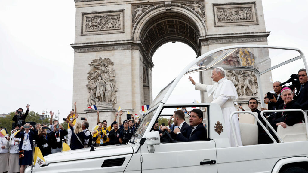 En directo: El Papa León XIV celebra misa para cientos de miles de personas en el centro de París