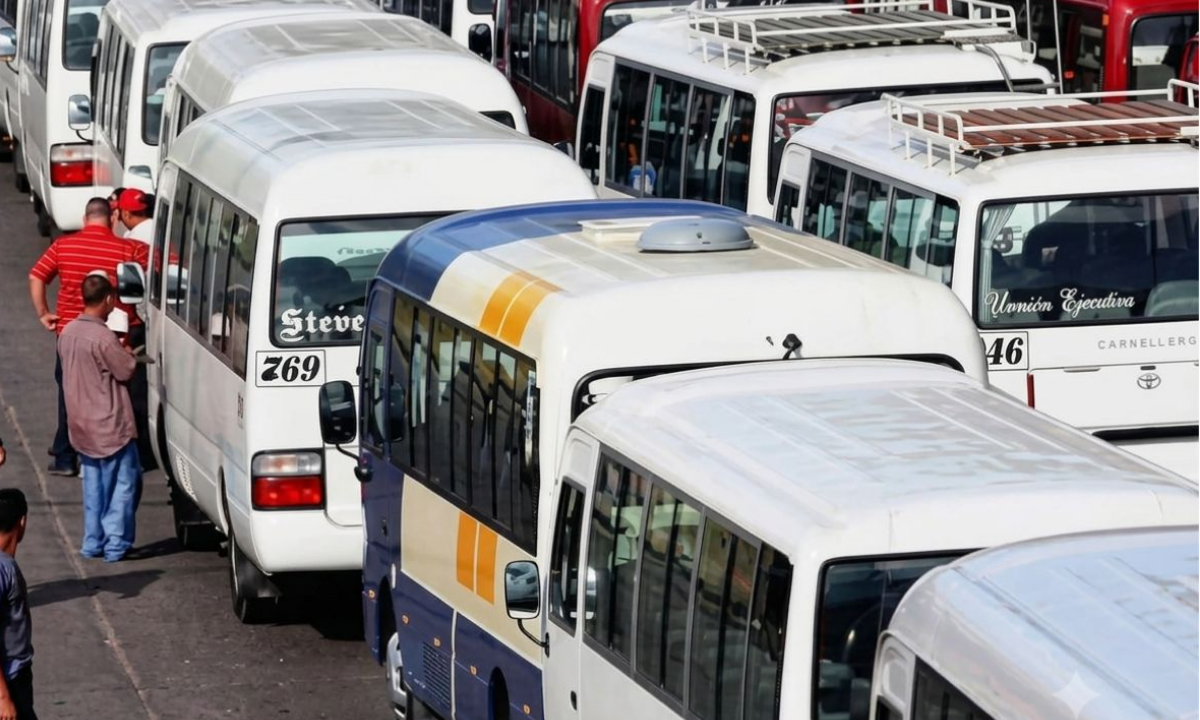 Transportistas descartan paro este lunes y solicitan diálogo con el Gobierno