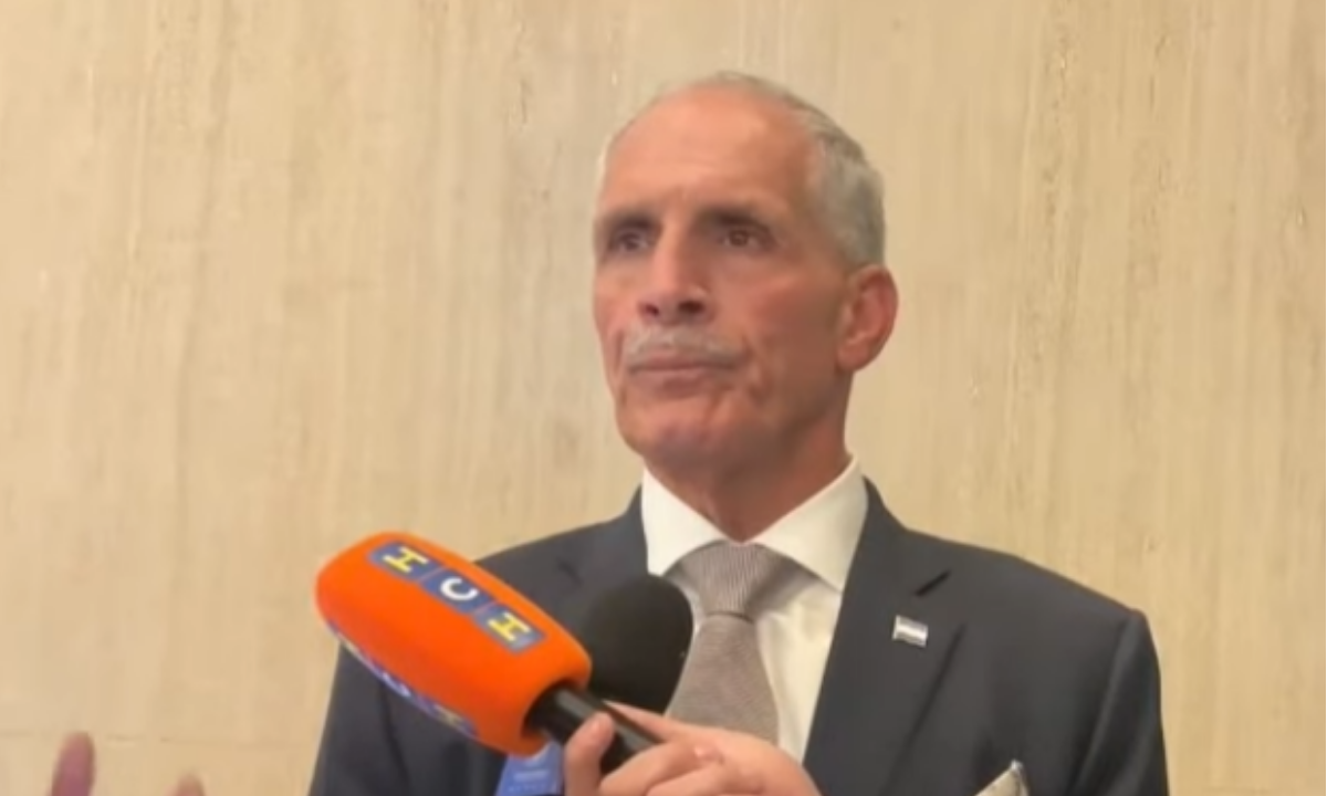 Asfura busca ayuda para 50 mil tepesianos: “Hablamos con delegado de la Casa Blanca para analizar sus casos”