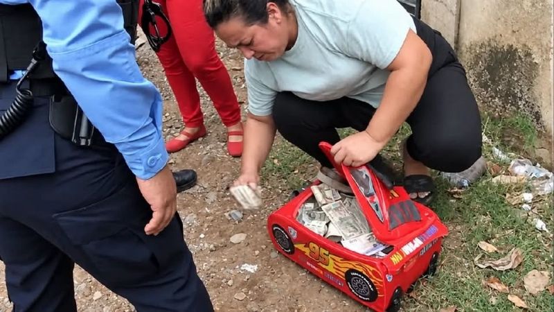 ¡Ka-chow! Requieren a mujer en Choluteca tras encontrarle dinero en un bolso de Rayo McQueen