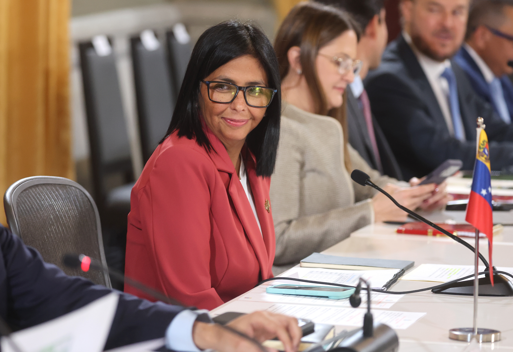 Venezuela y Reino Unido “abren un nuevo capítulo en sus relaciones”, dice Delcy Rodríguez