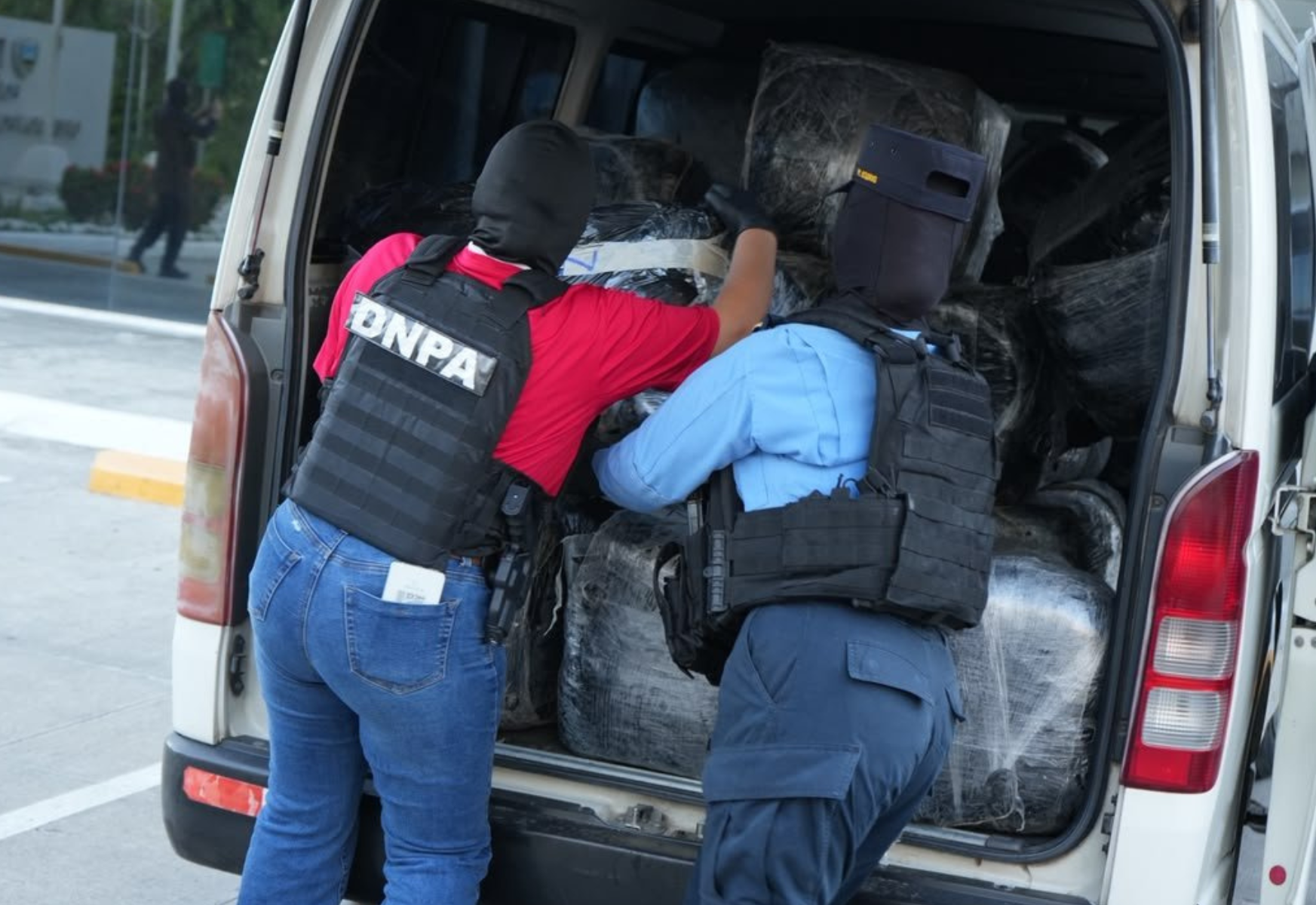 Decomisan 1,300 libras de supuesta marihuana valoradas en más de L10 millones