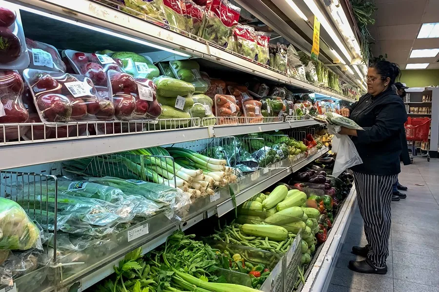 Inseguridad alimentaria e inflación récord golpean al pueblo estadounidense
