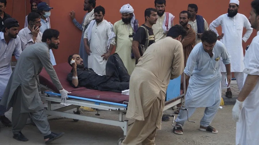Once policías muertos en un atentado con coche bomba en el noroeste de Pakistán