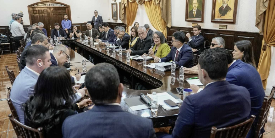 Sociedad civil entrega al Legislativo nueva propuesta de reformas electorales