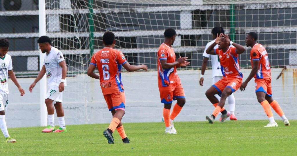 EN VIVO: UPN está derrotando al Platense en Puerto Cortés con goles de Bodden y Elvir
