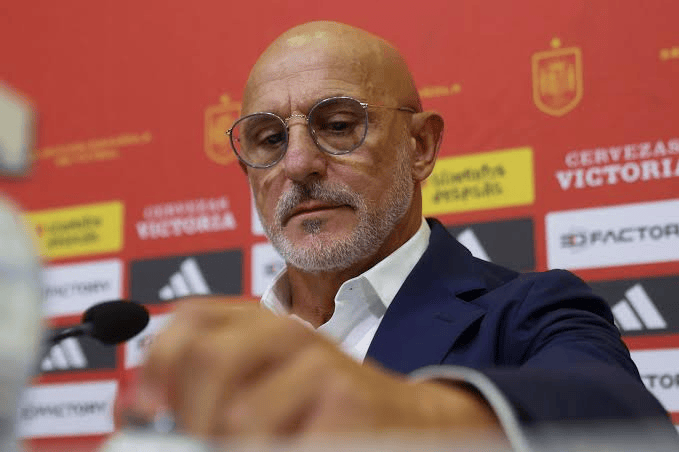 RFEF extiende el contrato de Luis de la Fuente hasta 2032