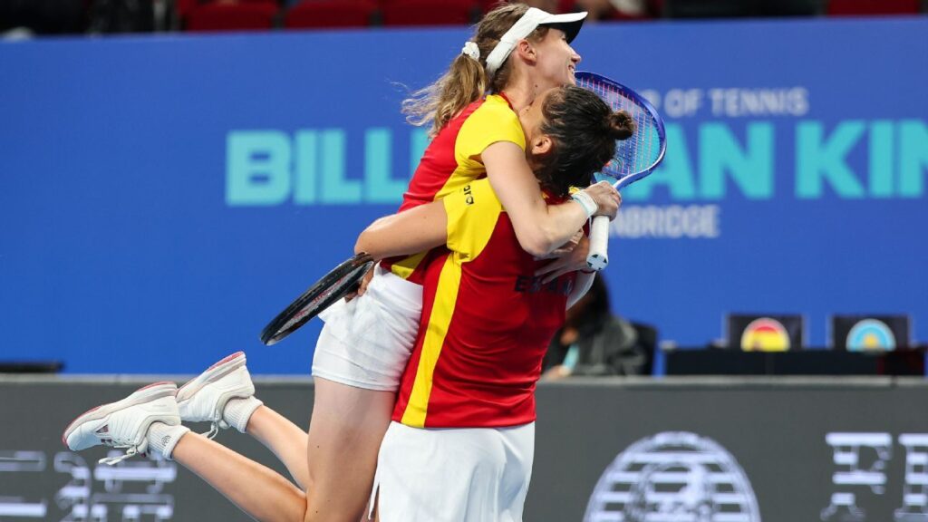 España avanza a semifinales de la Copa Billie Jean King por primera vez en 18 años