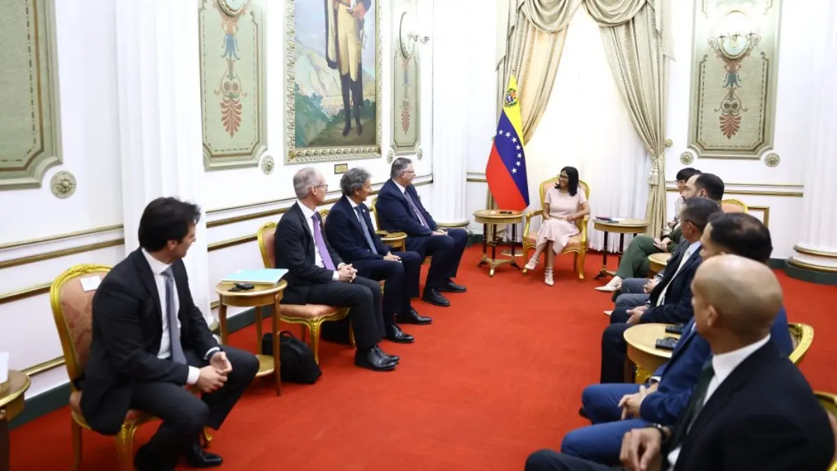Presidenta (E) de Venezuela lidera firma de acuerdo entre PDVSA y francesa TotalEnergies