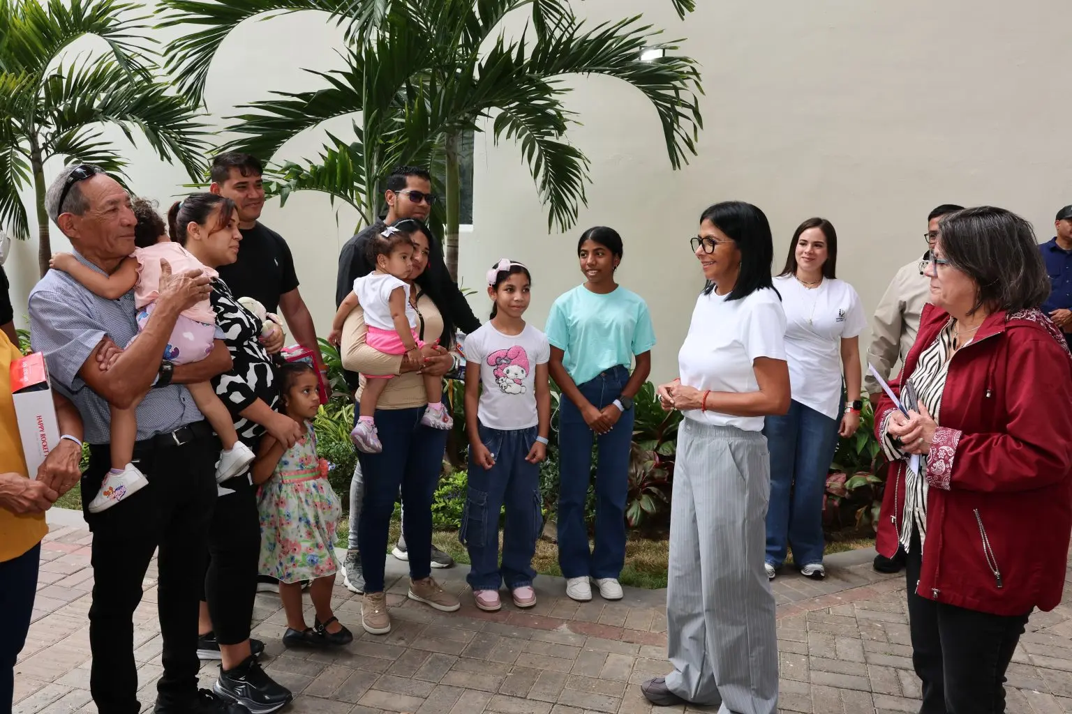 Presidenta (E) Delcy Rodríguez participa en entrega de hogares del Plan Venezuela Renace