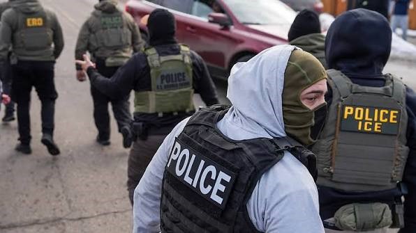 ICE reclutará 5.000 agentes más antes de fin de año para acelerar la política de deportaciones de Donald Trump
