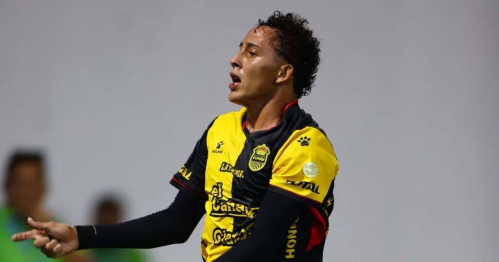 Nixon Cruz sentencia el clásico: Real España vence al Motagua en el adiós de Mauro Reyes