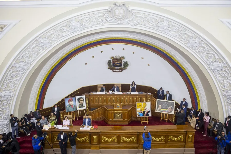 Venezuela inicia renovación del TSJ tras pactos del diálogo nacional