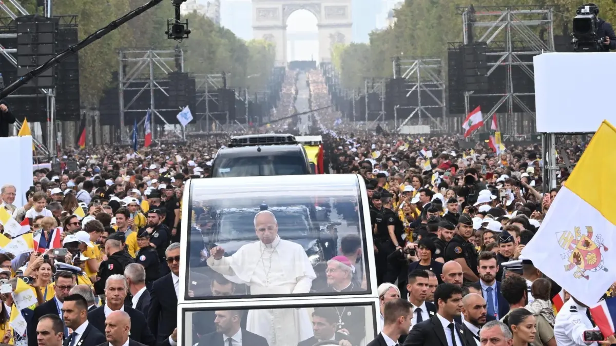 Papa León XIV en París: «Ninguno de nosotros es simplemente un número»