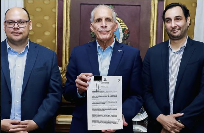 El presidente Nasry Asfura, sancionó este martes en Casa Presidencial la Ley de Justicia Energética
