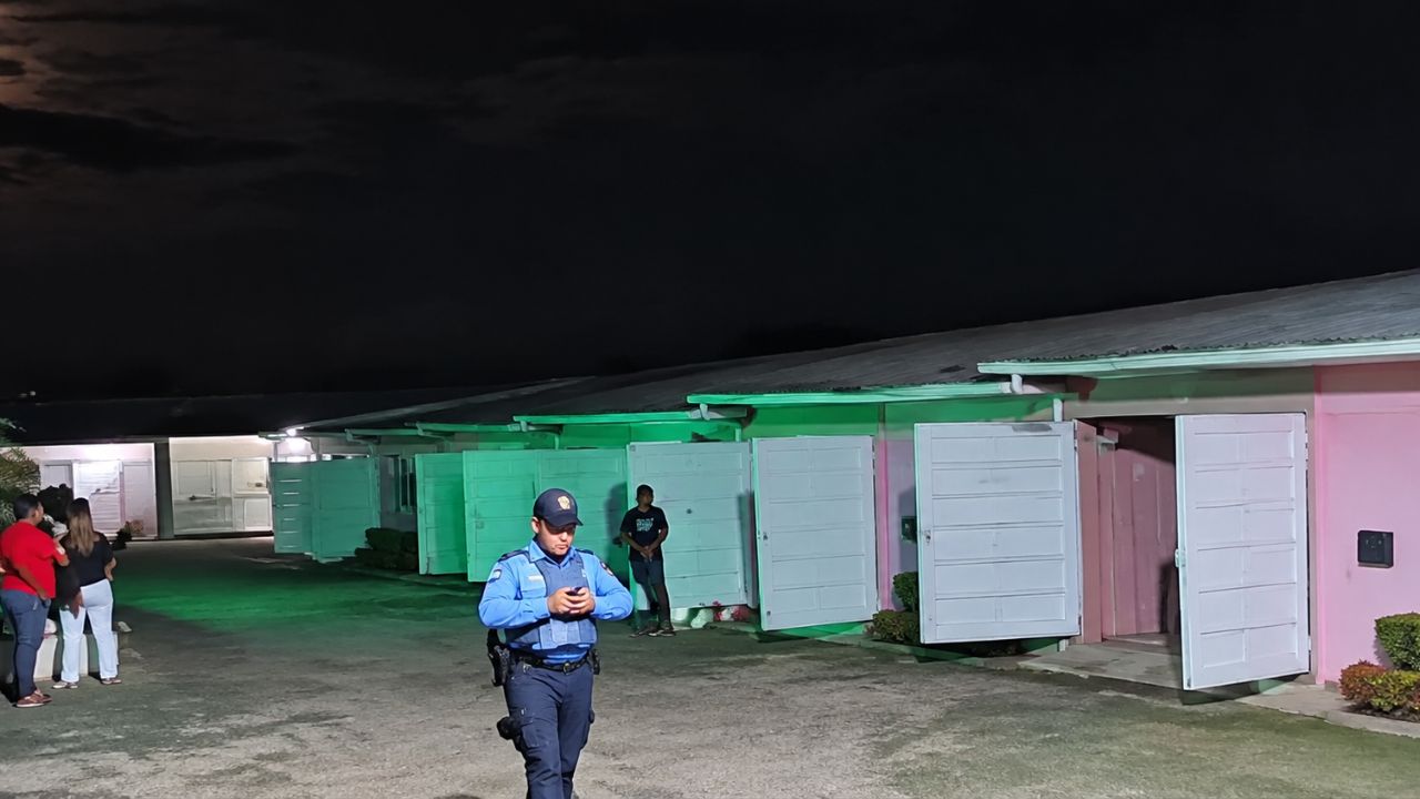 La Policía brinda detalles de lo que pasó en autohotel donde murió una joven