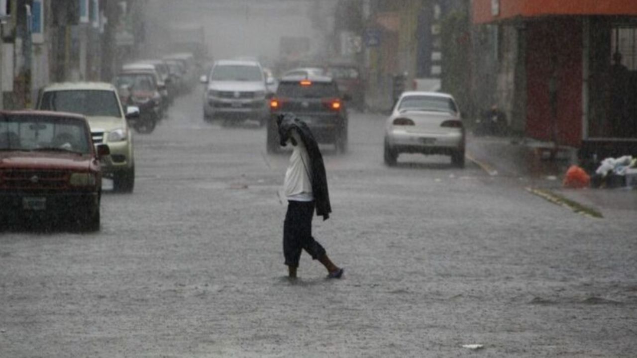 Onda tropical se acerca a Honduras y dejará lluvias en estas regiones