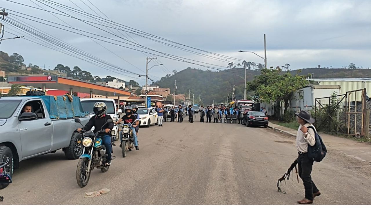 IHTT descarta paro nacional de transporte, pero se reportan tomas por alza de combustibles