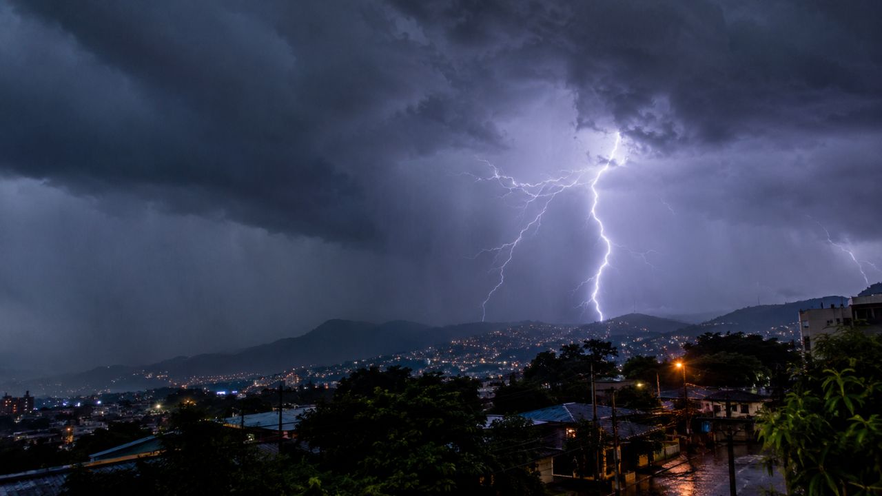 Vaguada y lluvias con tormentas eléctricas: así estará el clima en Honduras este domingo