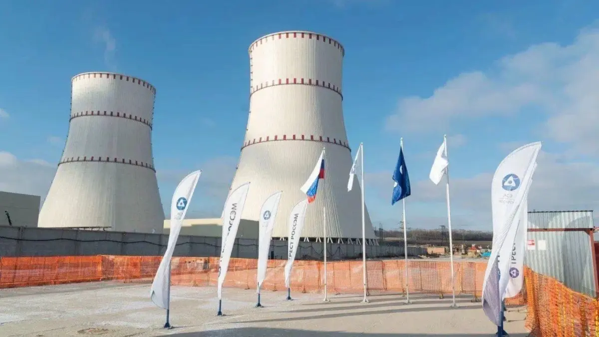 Rusia: dron impacta torre de refrigeración en central nuclear de Kursk