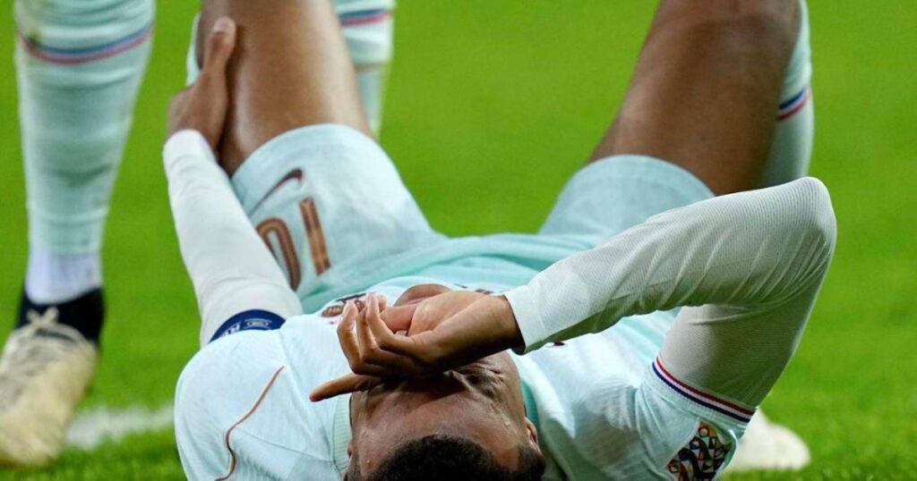 Mbappé se rompe: Francia confirma la lesión del delantero y vuelve a Madrid