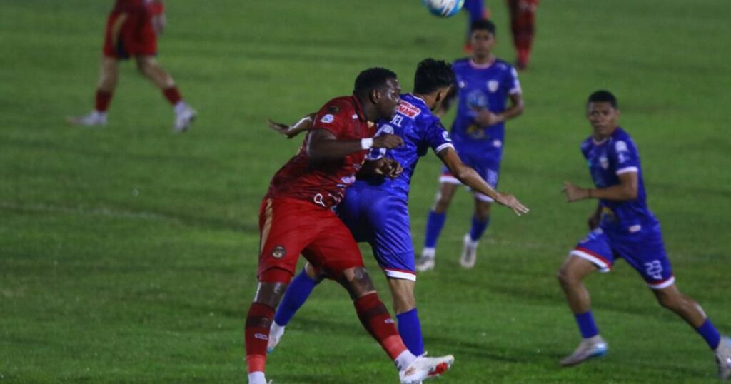 EN VIVO: Choloma y Estrella Roja ya se enfrentan por la fecha 7 en el Rubén Deras