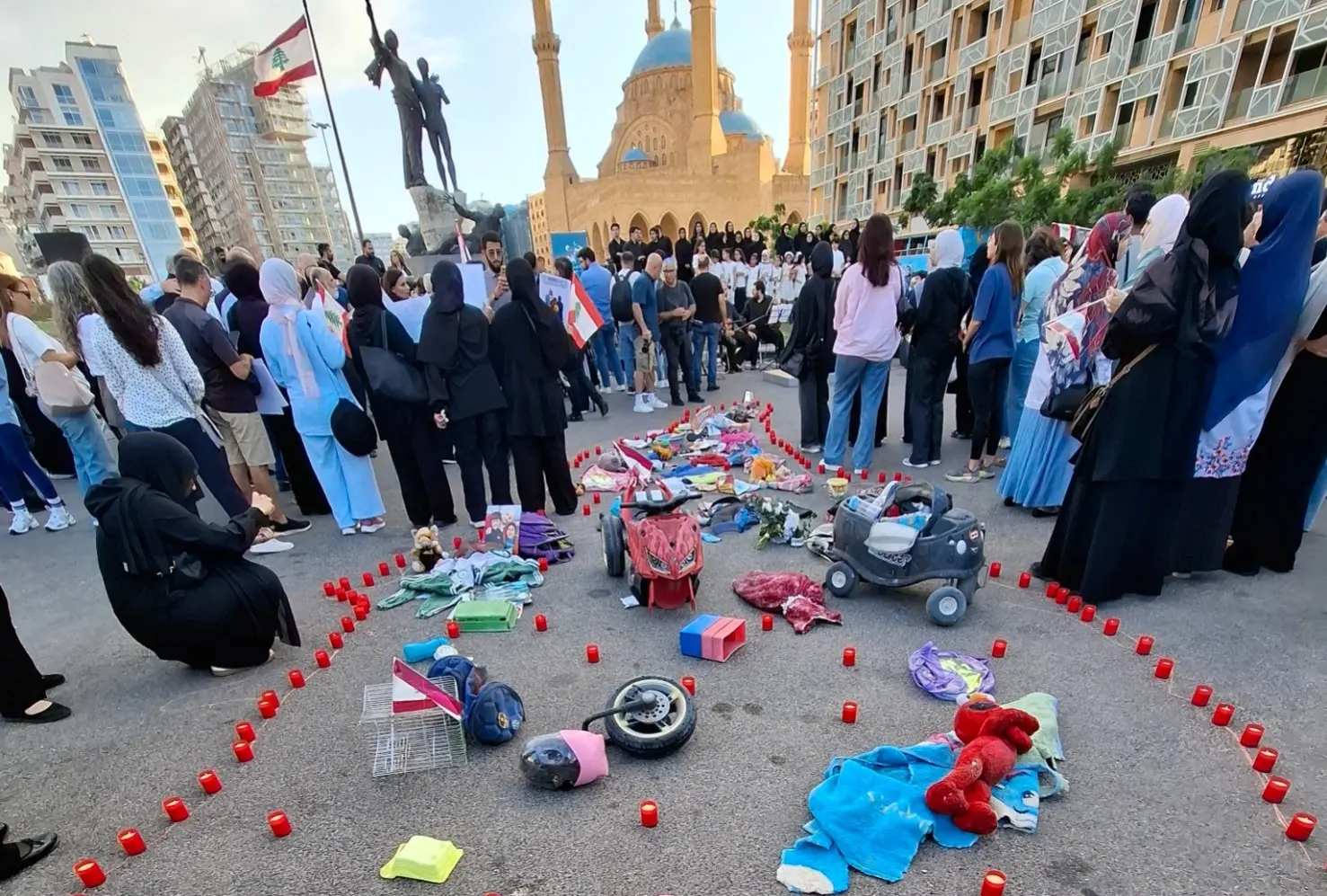 Recuerdan en Beirut a niños mártires de Líbano y rechazan pactos con Israel
