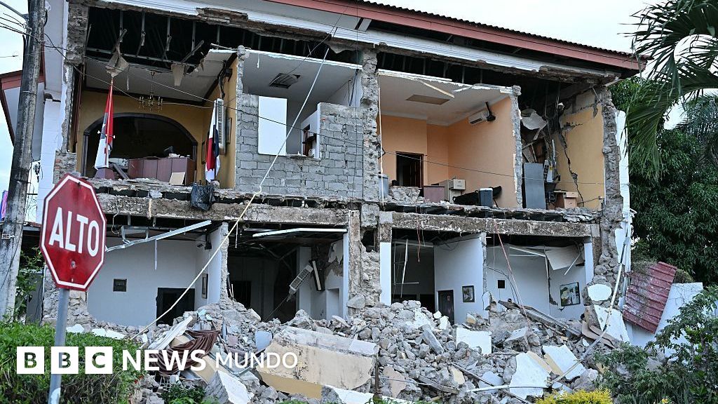 En imágenes: los graves destrozos que dejó el potente terremoto que sacudió Panamá este viernes