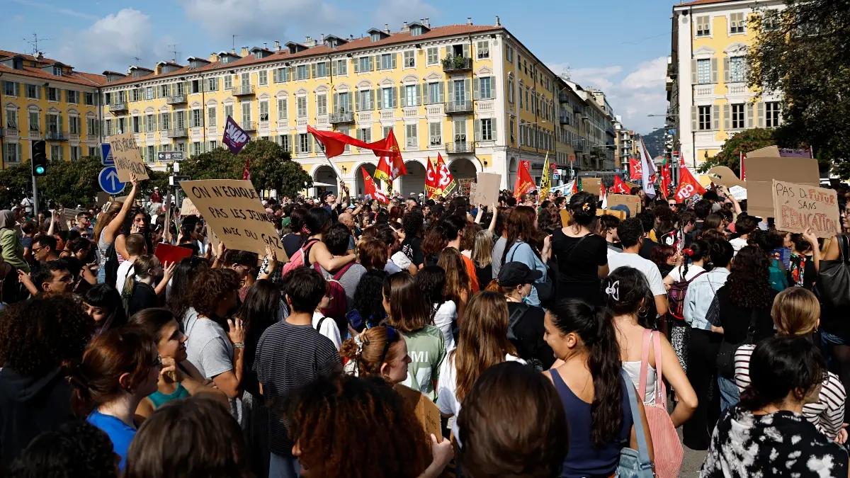 Europa vive inicio de curso marcado por paros y protestas en sector educativo