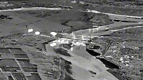 VIDEO: Un ataque ruso cesa el tráfico de cargas militares por un puente en el Dniéper