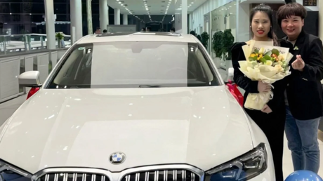 Jefa china regala BMW a sus empleados por esta razón
