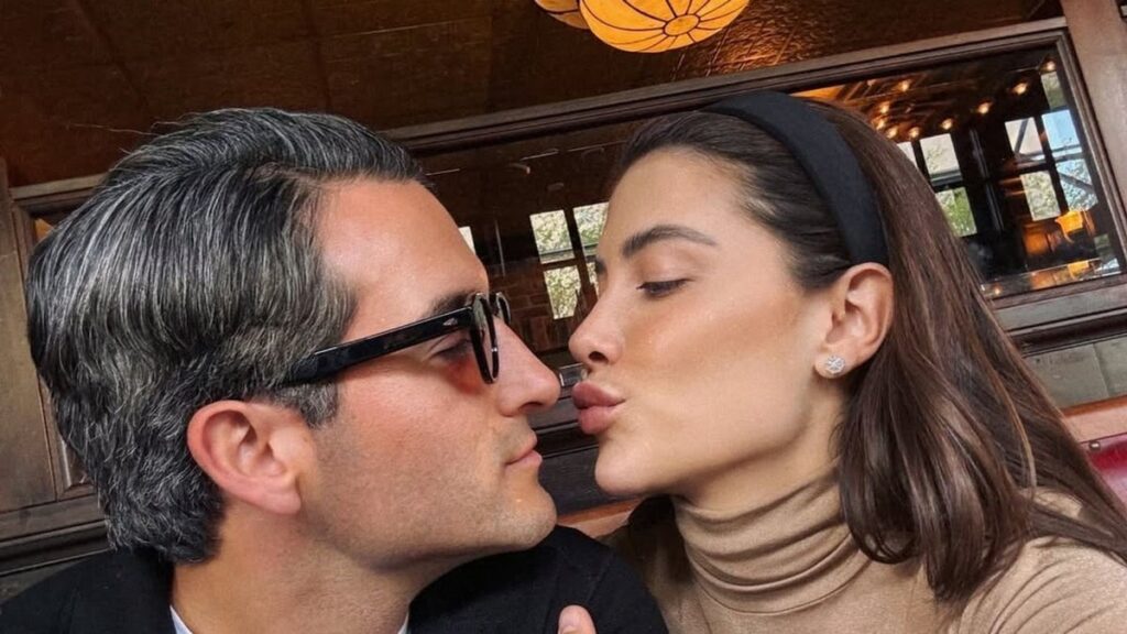 Michelle Salas celebra su tercer aniversario de bodas con fotos inéditas de la ceremonia religiosa