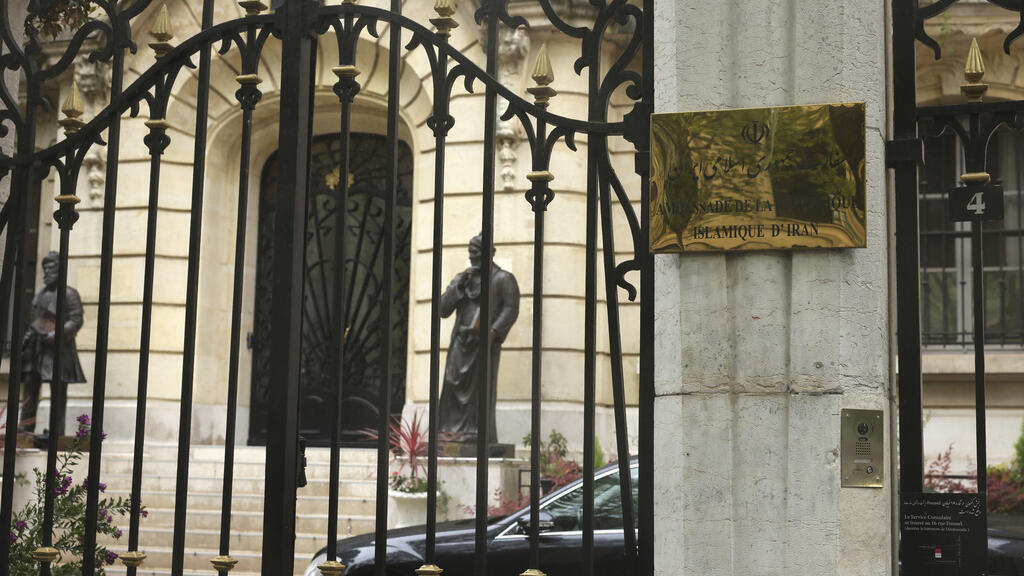 Francia convoca al embajador iraní por la “desinformación” sobre las protestas estudiantiles
