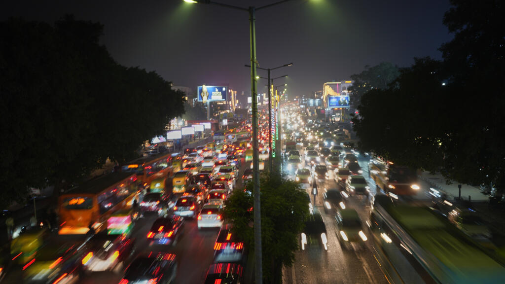India: una persona muere cada tres minutos en las carreteras