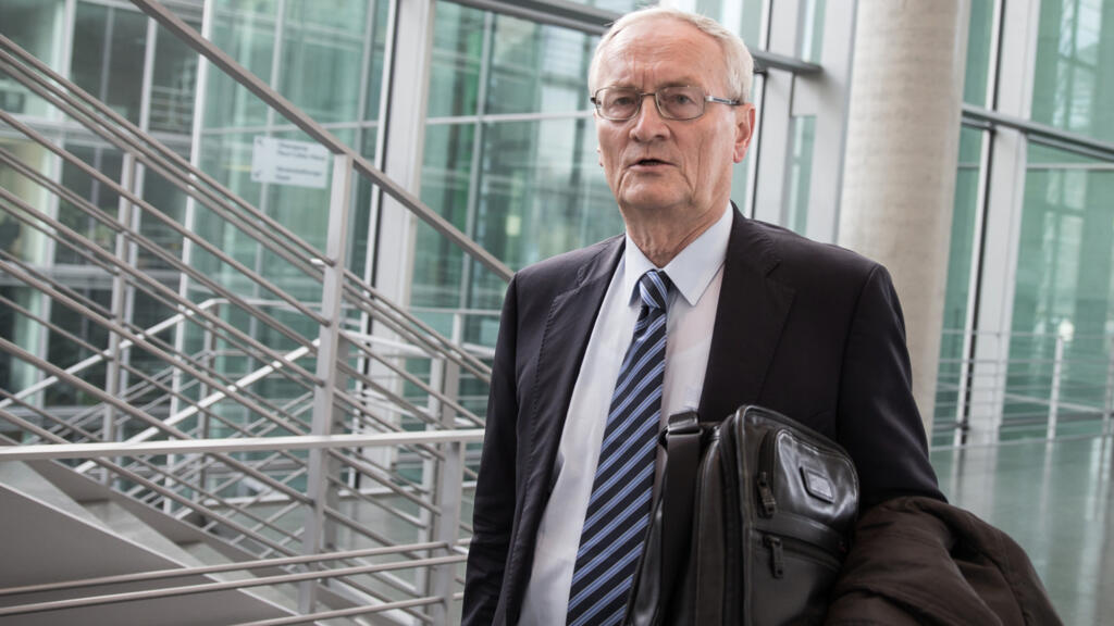 ¿Quién es August Hanning, el exdirector de inteligencia alemán acusado de lucrarse con secretos de Estado?
