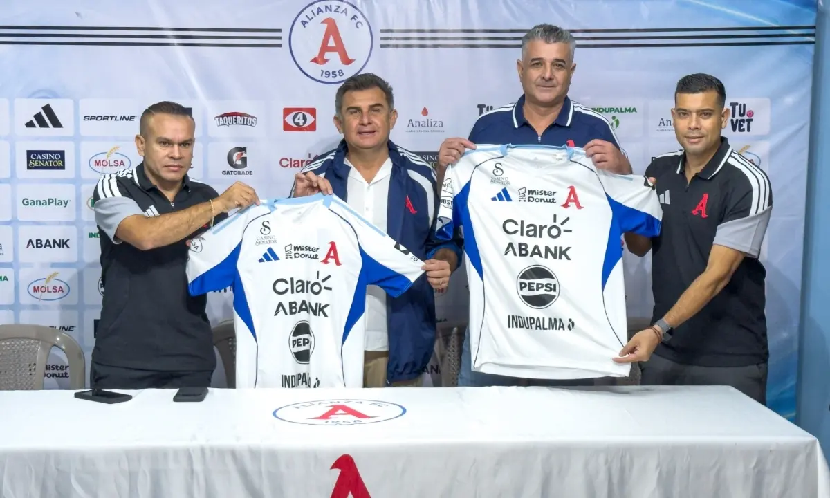 Diego Vázquez asume la dirección técnica del Alianza de El Salvador y pide paciencia en su nuevo proyecto