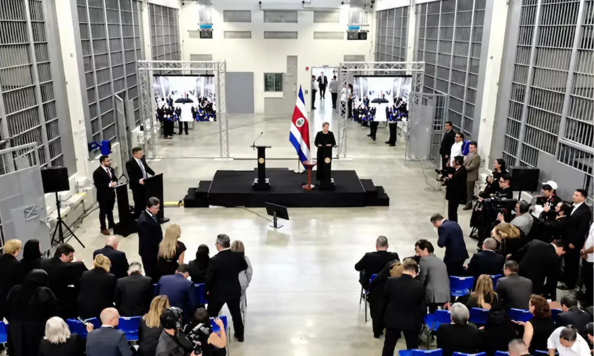 Costa Rica inauguró megacárcel para líderes del crimen organizado