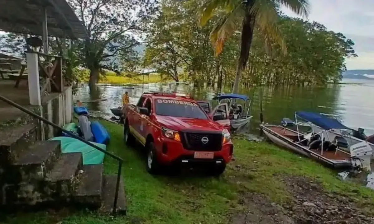 Buscan a cuatro turistas desaparecidos en Lago de Yojoa