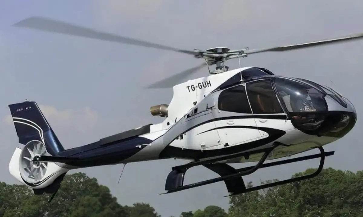 Helicóptero en Atitlán cayó al lago: cinco rescatados y dos desaparecidos
