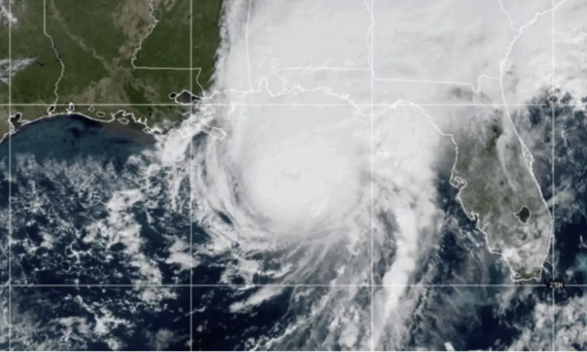 Huracán Isaías deja daños y cortes de energía en Florida