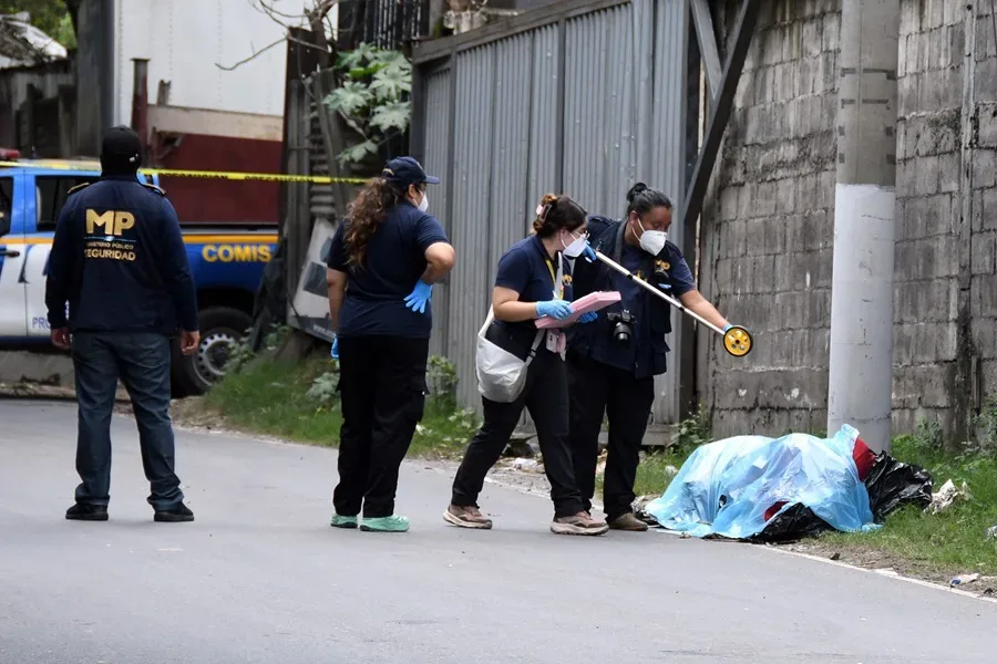 ¡Escalofriante cifra en Guatemala! Hallan 137 cadáveres envueltos en bolsas y sábanas