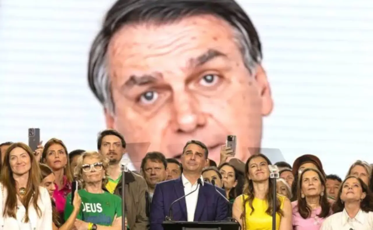 Bolsonarismo impulsa en redes sociales mensajes engañosos para atacar a Lula