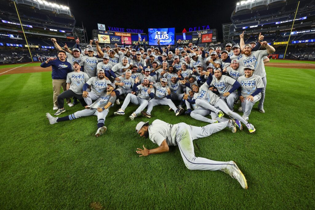 Rays barre a Yankees y clasifica a Serie de Campeonato