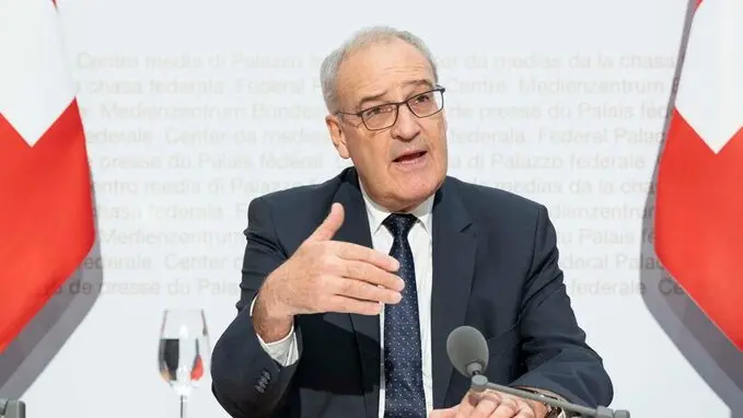 Dimitió el presidente de Suiza