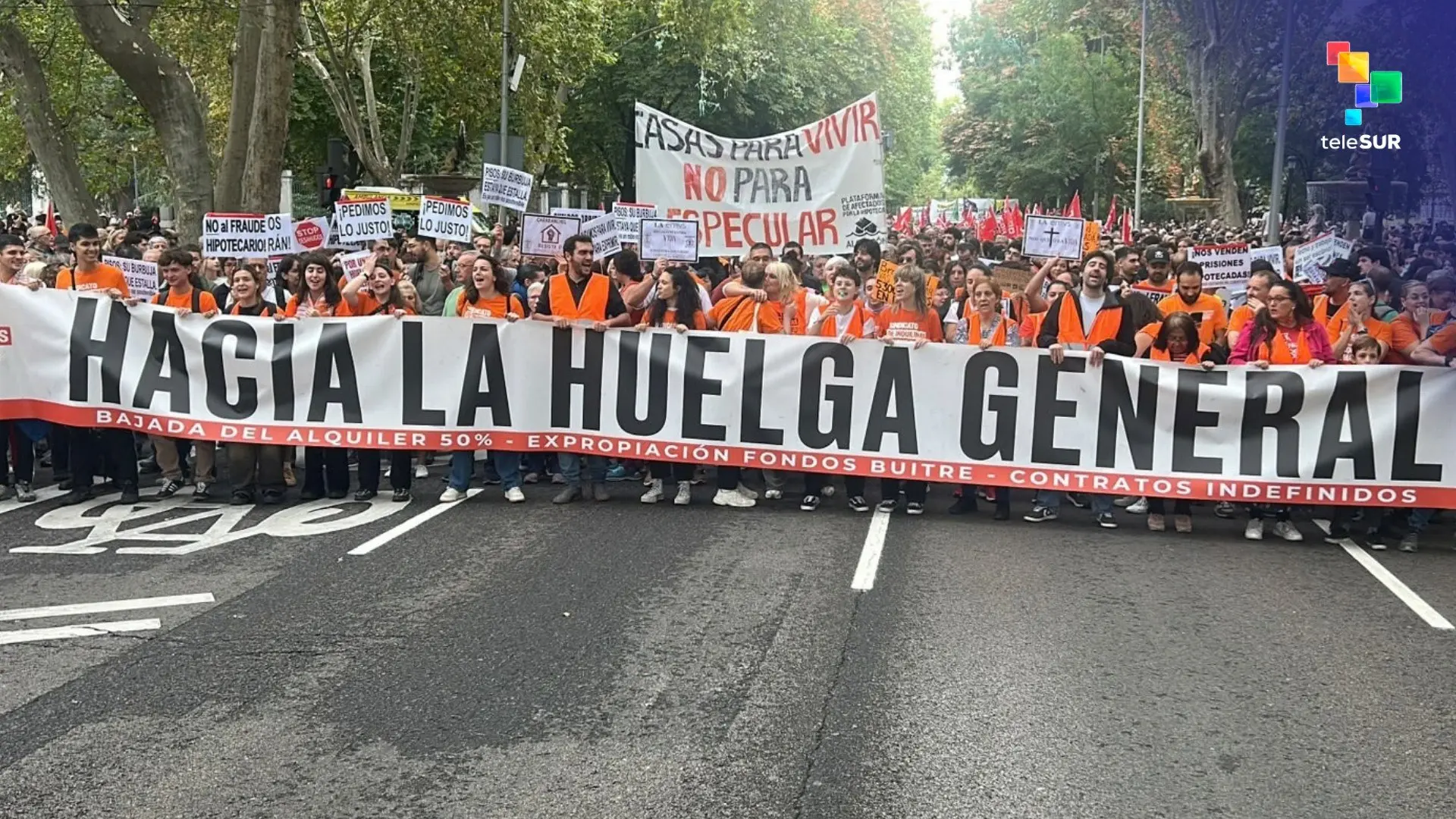 Miles mantienen la movilización e impulsan huelga general por la vivienda en España