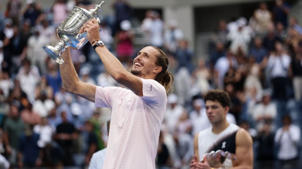 Zverev, doble ganador de Grand Slam, se hace con el puesto número uno del ranking de fin de año
