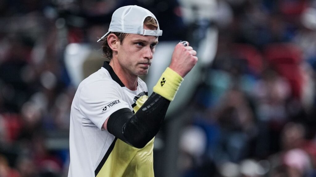 Bergs sorprende al segundo favorito Alcaraz en sets corridos en el Masters de Shanghai