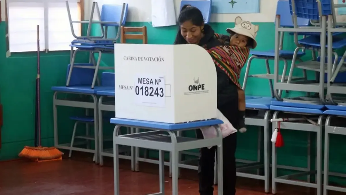 Desinformación y más de 130 ataques afectaron elecciones en Perú