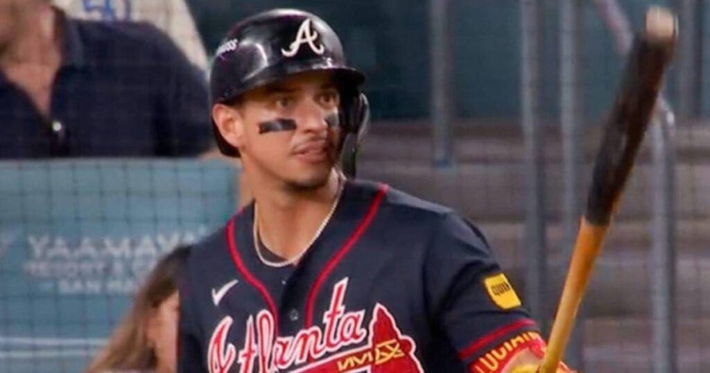 Mauricio Dubón deslumbra: Bravos derrota a Dodgers en el segundo de la serie