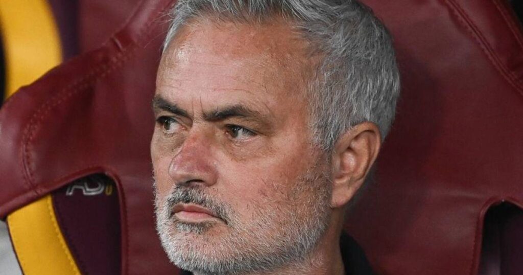 Mou es castigado: "No puede dirigir más en Real Madrid, debe aprender de Flick"
